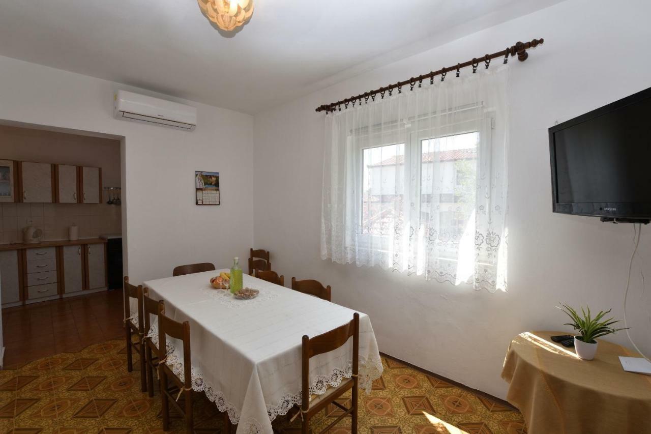 Apartment Maria Примоштен Экстерьер фото
