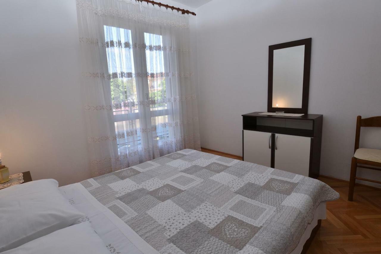 Apartment Maria Примоштен Экстерьер фото
